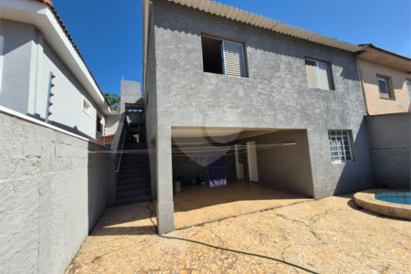 Casa à venda com 3 quartos, sendo 1 suíte, em Vila Salles, Atibaia, SP