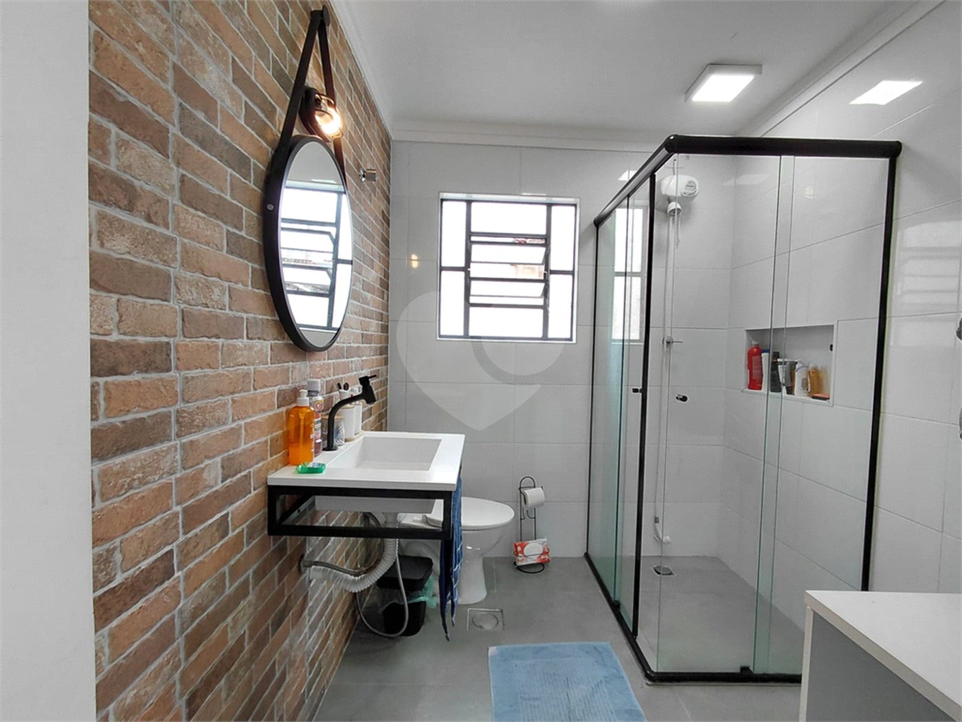 Sobrado à venda com 3 quartos, sendo 1 suíte, em Vila Romana, São Paulo, SP