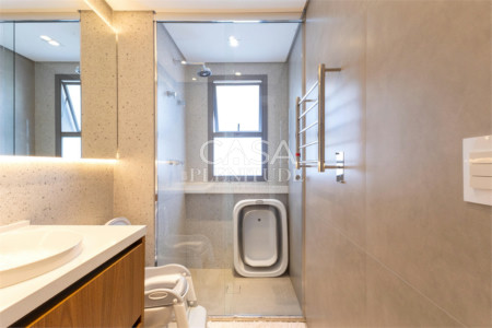 Apartamento à venda com 3 suítes em Moema, São Paulo, SP