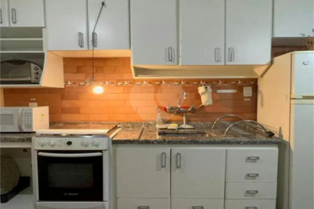 Loja à venda ou para alugar com 9 quartos, sendo 5 suítes, em Pinheiros, São Paulo, SP