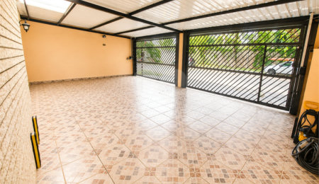 Casa à venda com 3 quartos, sendo 1 suíte, em Santo Amaro, São Paulo, SP