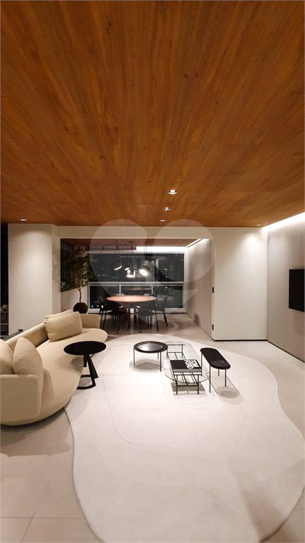 Apartamento à venda com 2 suítes em Vila Olímpia, São Paulo, SP
