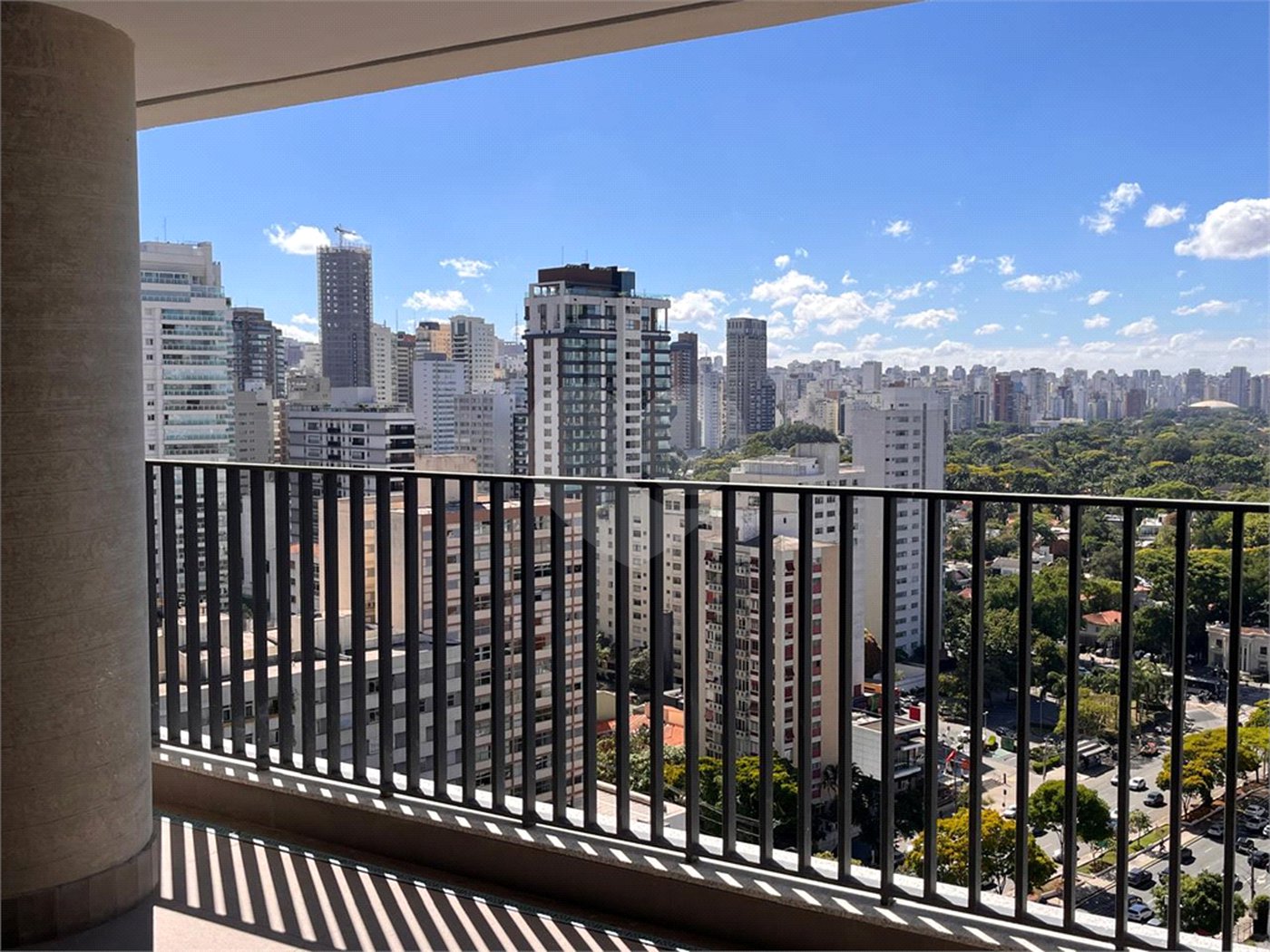 Apartamento à venda com 3 suítes em Pinheiros, São Paulo, SP