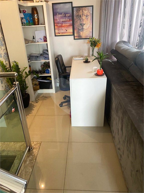 Casa à venda com 3 quartos, sendo 1 suíte,  no condomínio Vida Verde 1, Suzano - SP