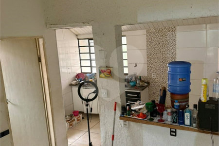 Casa à venda com 2 quartos no Centro, Araraquara, SP