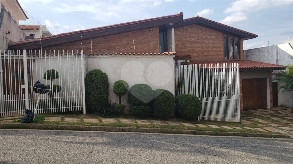 Casa de Vila à venda com 3 quartos, sendo 2 suítes, em Jardim Emília, Sorocaba, SP