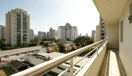 Apartamento à venda com 3 quartos, sendo 1 suíte,  em Chácara Santo Antônio, São Paulo, SP