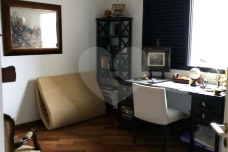 Apartamento à venda com 3 suítes em Vila Suzana, São Paulo, SP