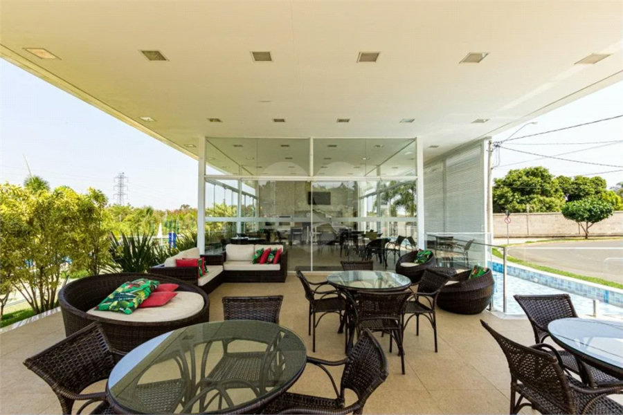 casa térrea, recém construida, 3 dormitórios sendo 1 suíte, 2 vagas de garagem, piscina e espaço gourmet
