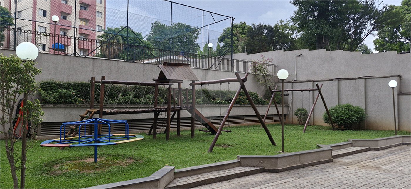 Apartamento à venda com 3 quartos, sendo 1 suíte, em Vila Mangalot, São Paulo, SP