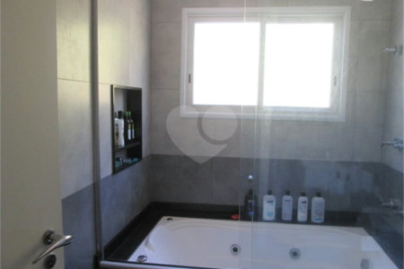 Casa à venda com 6 suítes no condomínio Jardim Primavera, Louveira - SP