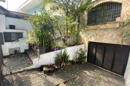 Sobrado à venda com 3 quartos, sendo 1 suíte, em Chácara Inglesa, São Paulo, SP