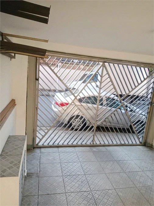 Casa à venda na Vila Galvão, com 210 m²