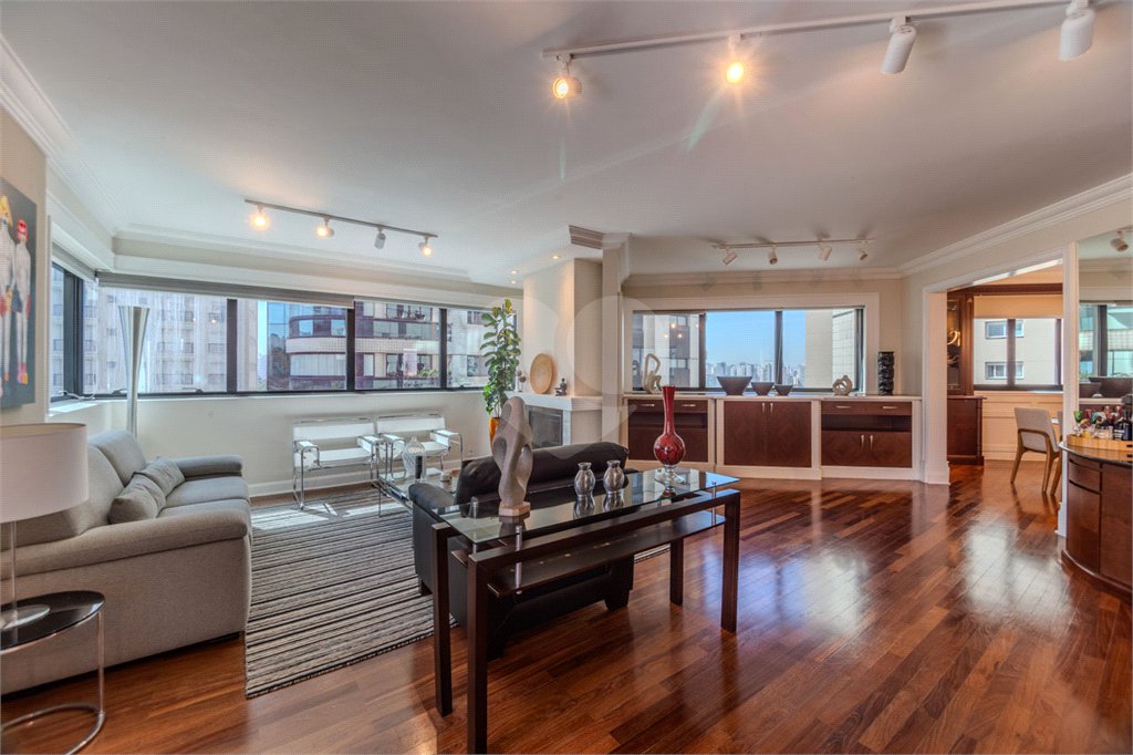Apartamento à venda com 4 suítes em Paraíso do Morumbi, São Paulo, SP