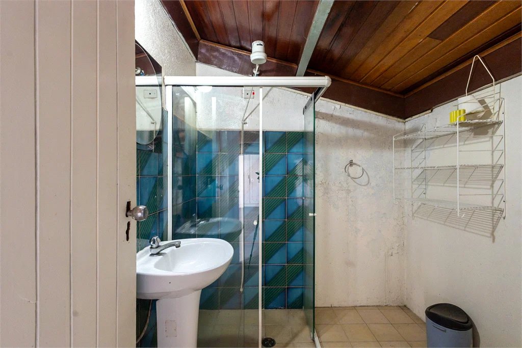 Casa à venda com 4 suítes em Jardim Londrina, São Paulo, SP
