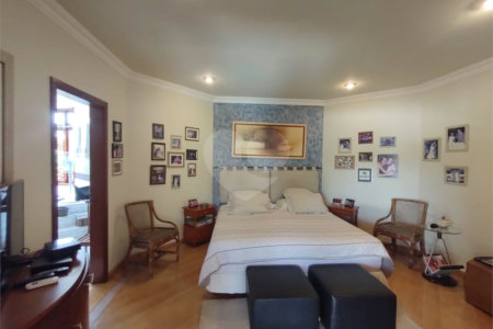 Casa à venda com 5 quartos, sendo 4 suítes, no condomínio Rancho Dirce, Sorocaba - SP