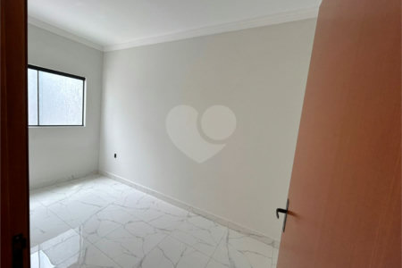 Casa de Vila à venda com 2 quartos, sendo 1 suíte, em Vila Nova Sorocaba, Sorocaba, SP