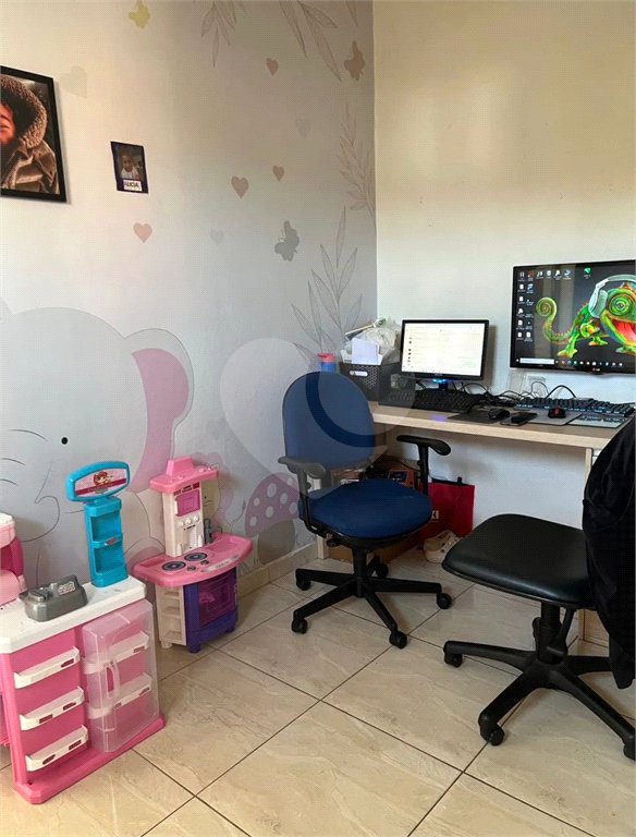 Casa à venda com 3 quartos em Jardim Suína, Taboão da Serra, SP