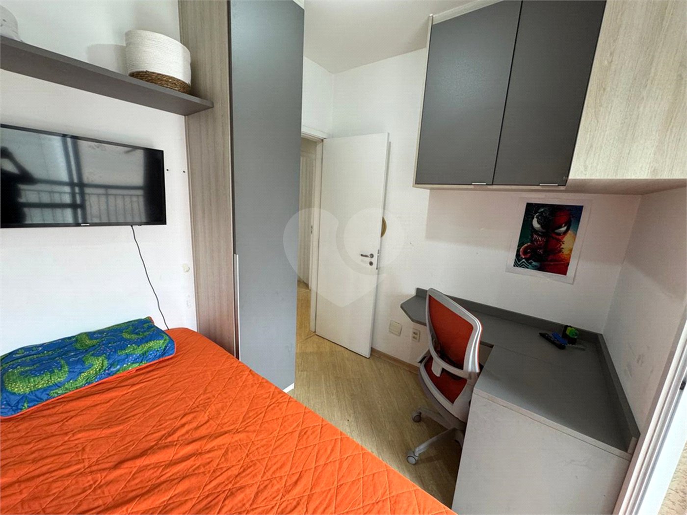 Apartamento à venda com 3 quartos, sendo 1 suíte, em Vila Gilda, Santo André, SP