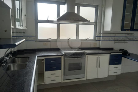 Apartamento à venda com 3 quartos, sendo 1 suíte, em Pinheiros, São Paulo, SP