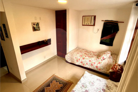 Casa à venda com 6 quartos, sendo 5 suítes,  em Alto de Búzios, Armação dos Búzios, RJ