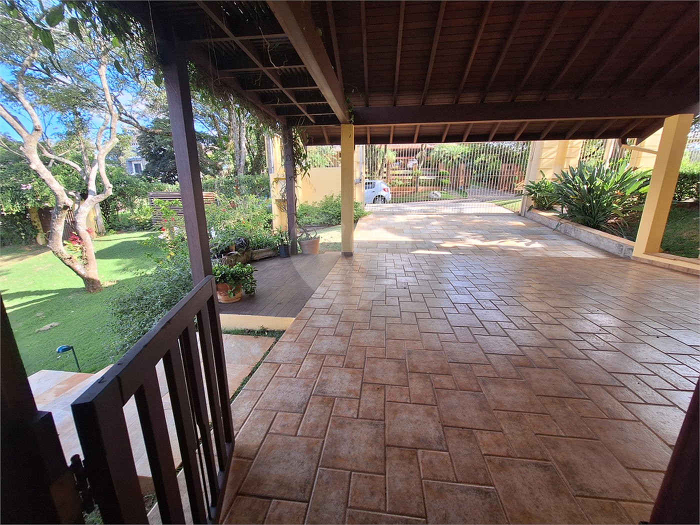 Casa à venda com 3 suítes no condomínio Chácaras do Lago, Vinhedo - SP