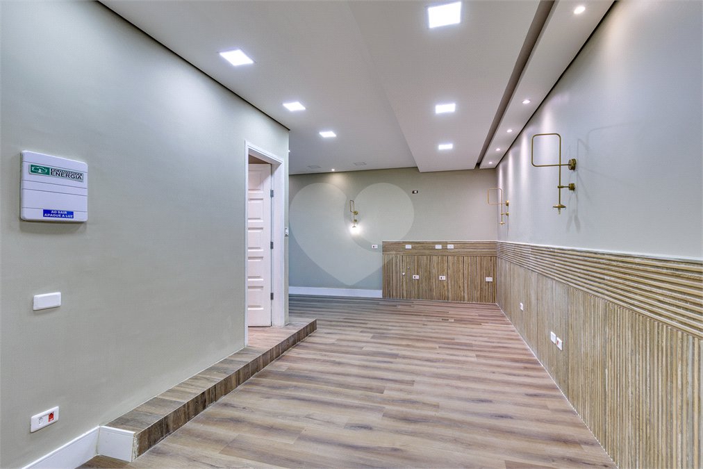 Casa à venda ou para alugar com 12 quartos, sendo 2 suítes, em Alto da Boa Vista, São Paulo, SP
