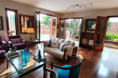 Casa à venda com 5 suítes em Jardim Leonor, São Paulo, SP