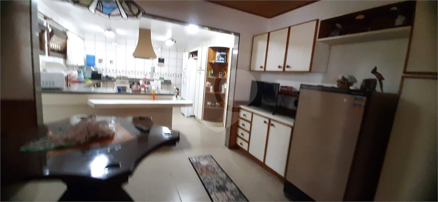 Casa à venda com 6 quartos, sendo 5 suítes, em Roseira, Mairiporã, SP