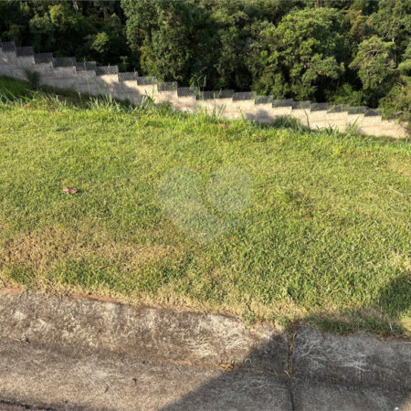 Terreno à venda com 1 suíte no condomínio Residencial Campo de Toscana, Vinhedo - SP
