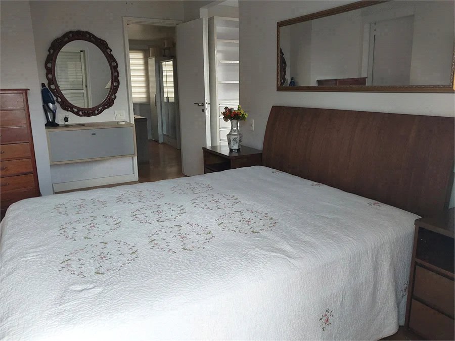 Apartamento à venda com 3 quartos, sendo 2 suítes,  em Cidade São Francisco, São Paulo, SP