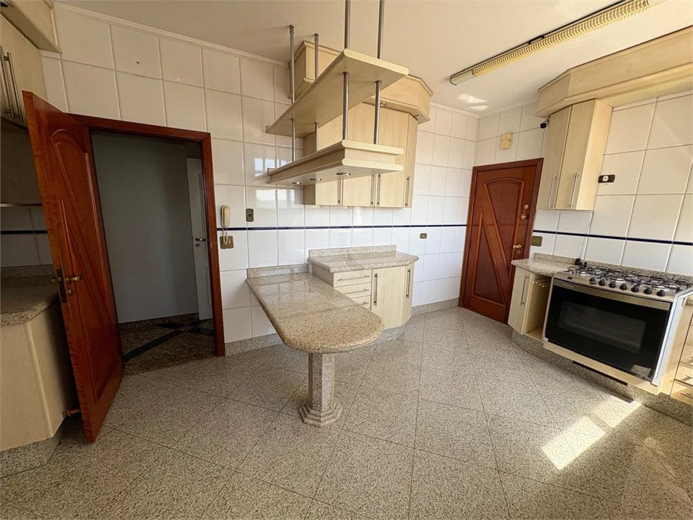 Apartamento disponível no Edifício Palladium no Centro de Piracicaba - SP.