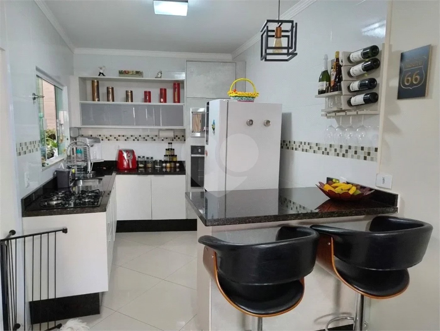 Vende-se Sobrado com 2 Suítes em Condomínio Fechado – Vila Ré