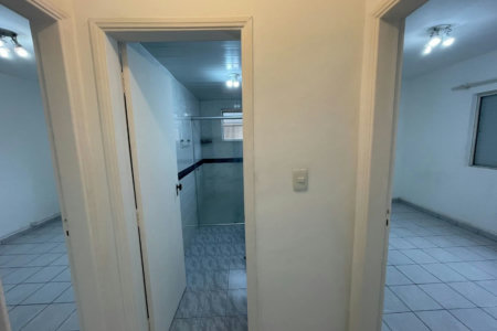 Apartamento 2 dormitórios + dependência, 1 vaga demarcada, no Campo Grande, Santos