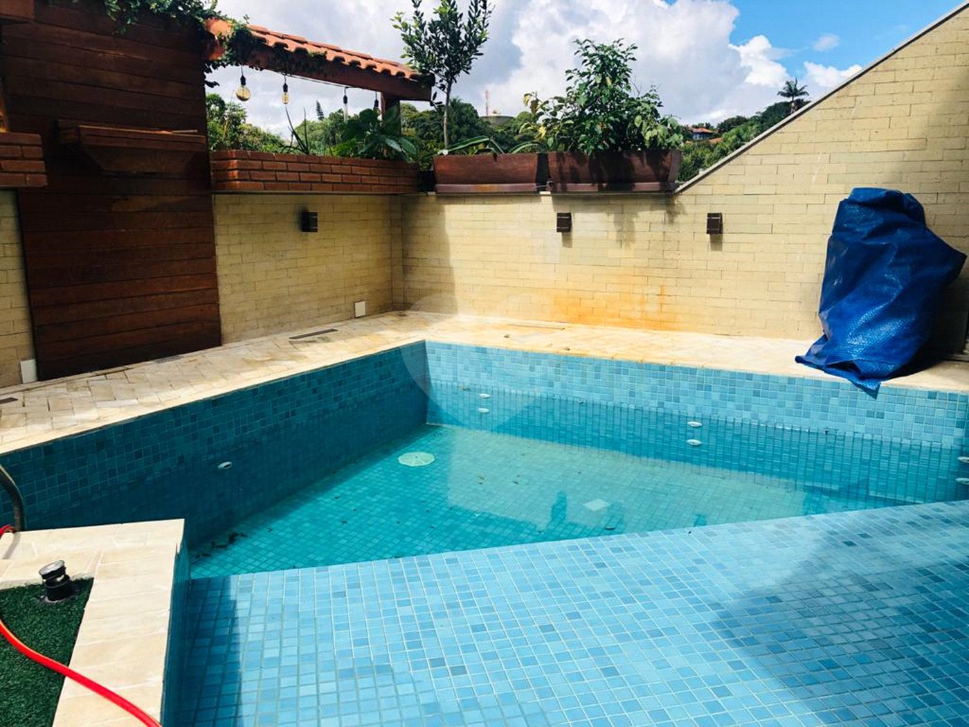 Sobrado à venda com 3 suítes em Tremembé, São Paulo, SP