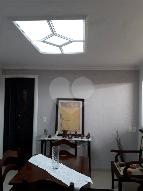 Sobrado à venda com 3 quartos, sendo 1 suíte, em Jardim Santa Mena, Guarulhos, SP