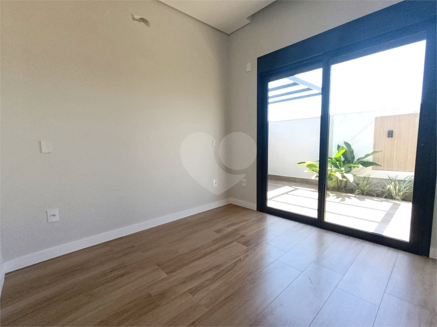 Casa à venda com 3 suítes no condomínio Villa Sapezal, Indaiatuba - SP