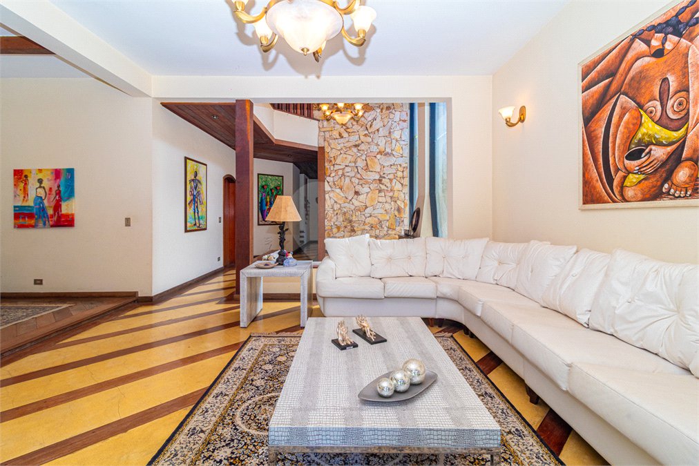 Casa à venda com 4 suítes em Jardim Marajoara, São Paulo, SP