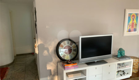 Apartamento à venda com 4 quartos, sendo 1 suíte,  em Chácara Santo Antônio, São Paulo, SP