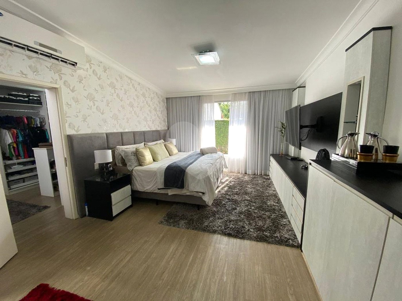 Casa à venda com 4 suítes em Vila Oliveira, Mogi das Cruzes, SP