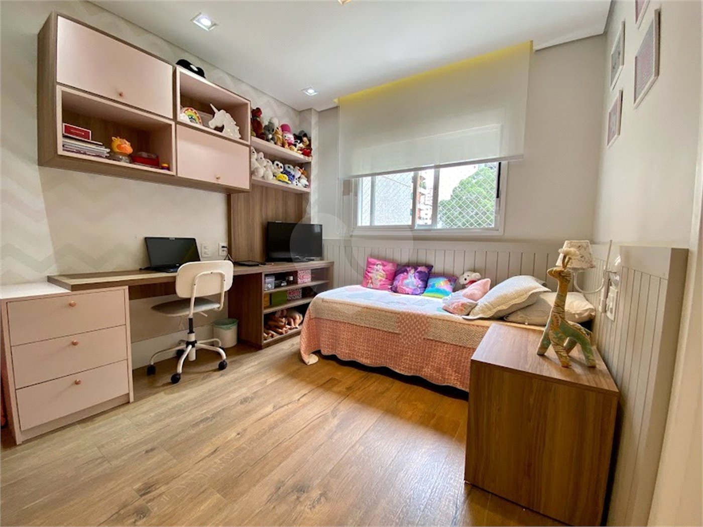 Apartamento à venda com 3 suítes em Vila Suzana, São Paulo, SP