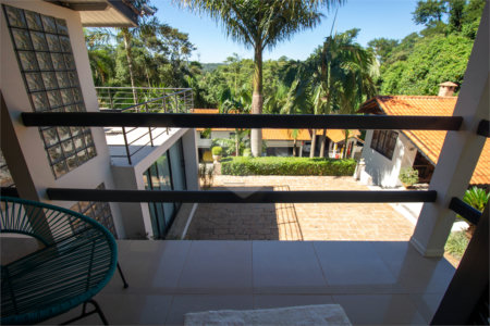 Casa à venda com 4 suítes no condomínio Sítio Primavera, São Roque - SP