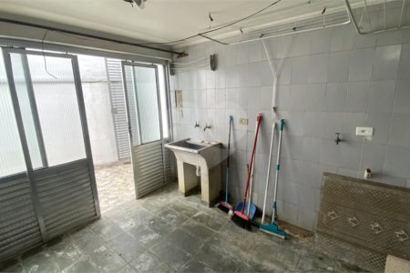 Sobrado à venda ou para alugar com 3 quartos, sendo 1 suíte, em Campo Grande, São Paulo, SP