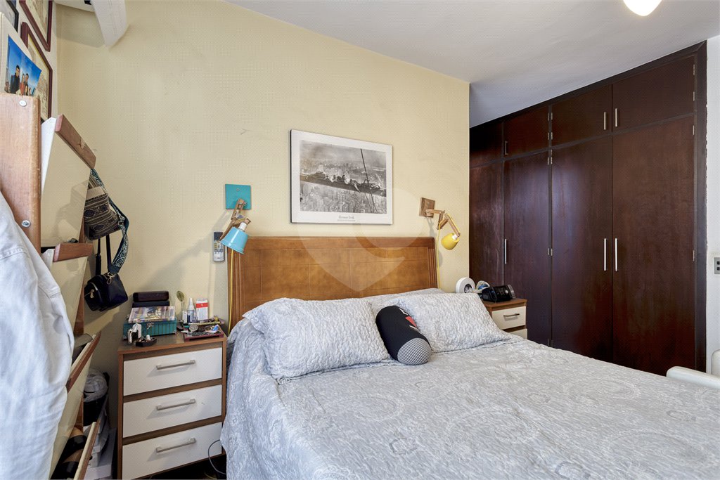 Sobrado à venda com 3 quartos, sendo 1 suíte,  em Alto da Boa Vista, São Paulo, SP