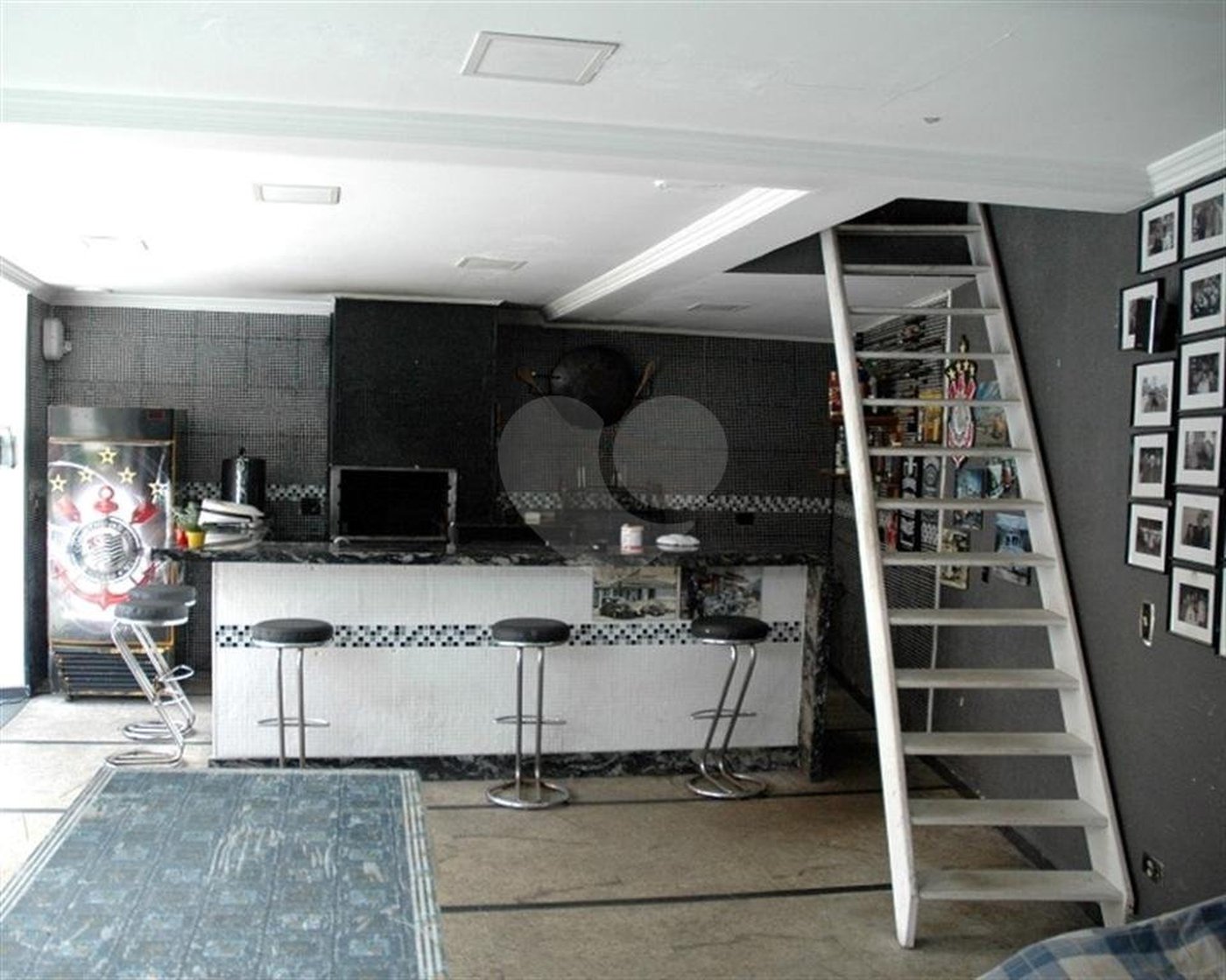 Sobrado à venda com 5 quartos, sendo 4 suítes, em Interlagos, São Paulo, SP