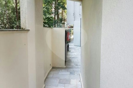 Apartamento à venda com 3 quartos, sendo 1 suíte, em Vila Andrade, São Paulo, SP