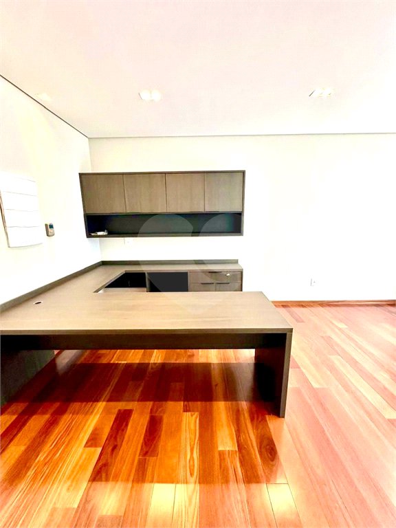 Casa à venda com 4 quartos, sendo 3 suítes, no condomínio Residencial Tivoli Park, Sorocaba - SP