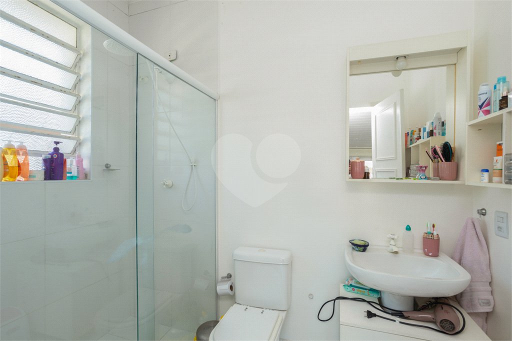 Sobrado à venda com 4 quartos, sendo 2 suítes, em Vila Madalena, São Paulo, SP