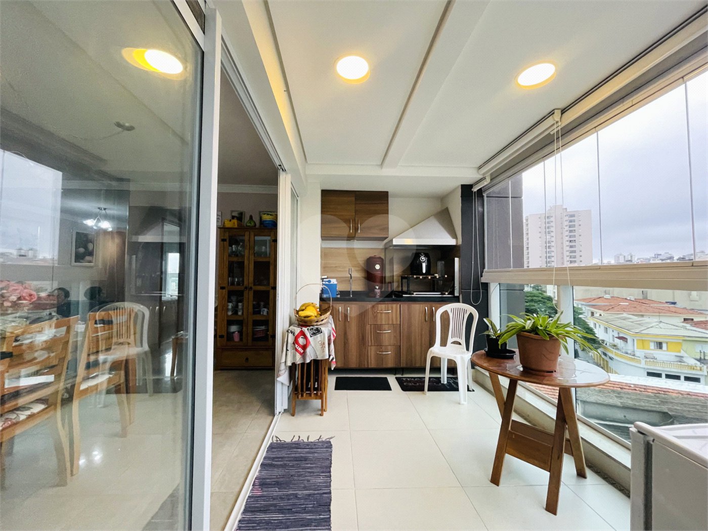 Apartamento à venda com 2 suítes em Vila Scarpelli, Santo André, SP