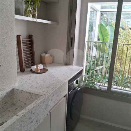 Apartamento à venda com 3 suítes em Moema, São Paulo, SP